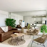 Grand Duplex Climatise Avec Terrasse Face A La Διαμέρισμα *