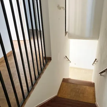 Grand Duplex Climatise Avec Terrasse Face A La